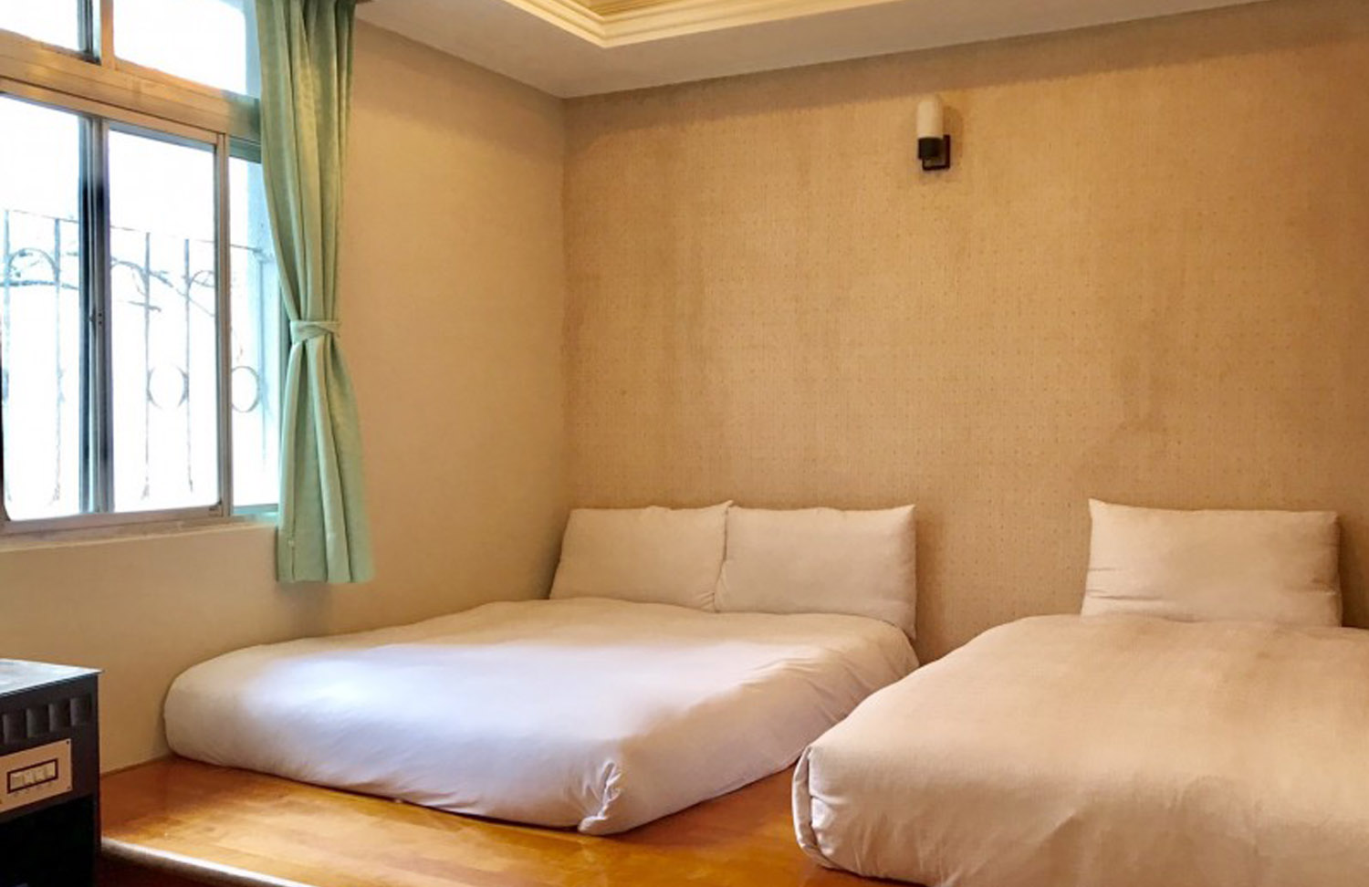 精緻三人房(1大床+1小床)